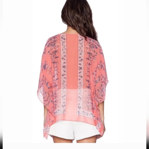 BCBG Dove Pink Blouse Size Xs/S - Picture 3 of 9